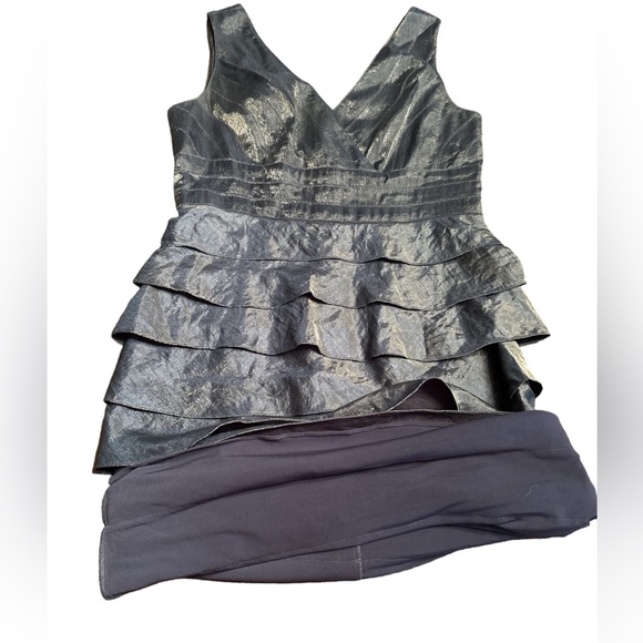 Adrianna Papell Women’s Layered V-Neck Shimmer
Dress Color Blue Size 10 - Picture 3 of 6